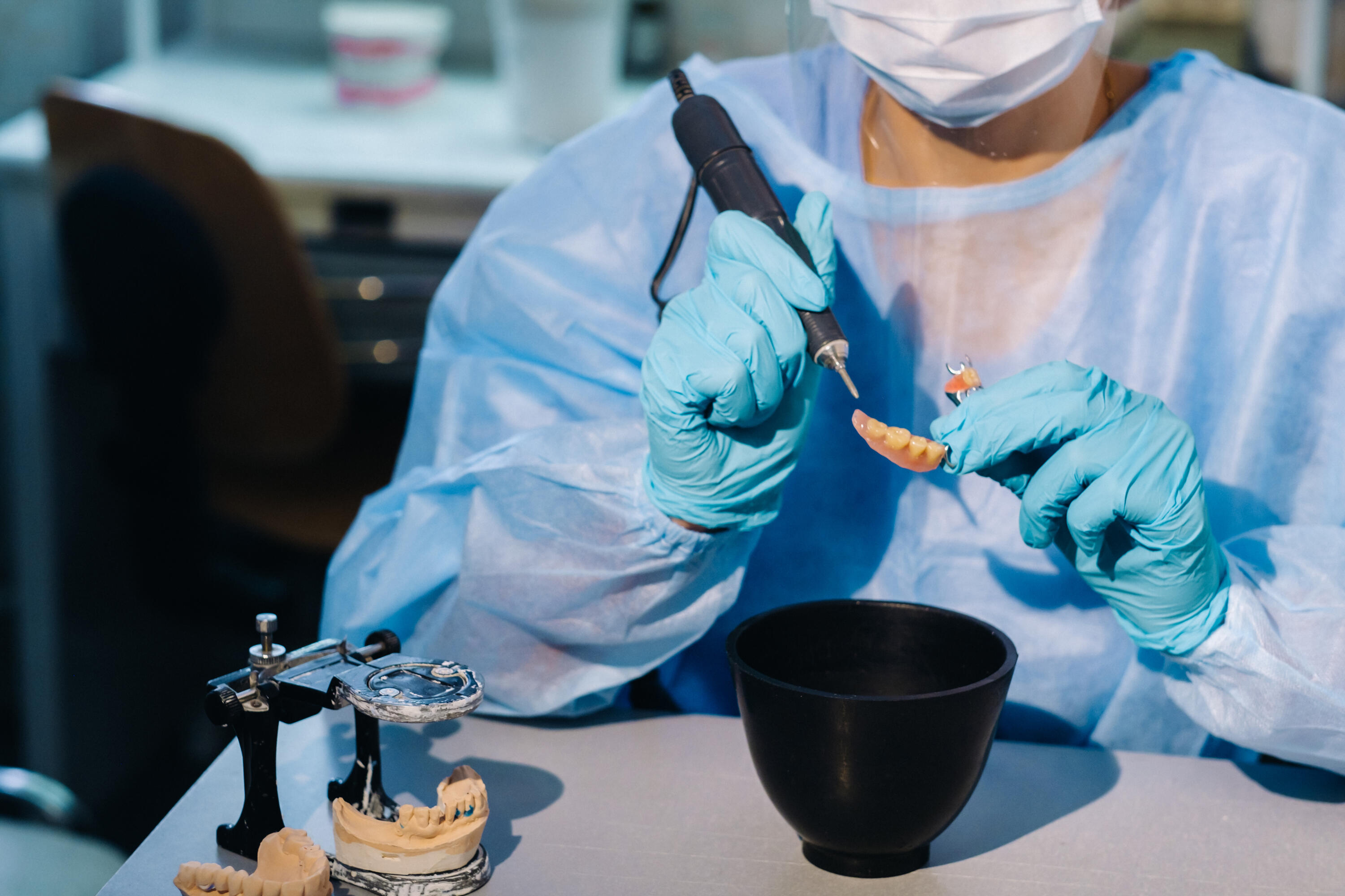 Why a Dental Lab is a Game-Changer for Dental Practices